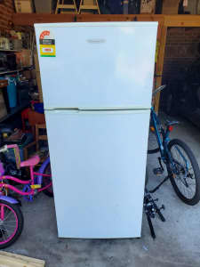 Refrigerator - Kelvinator - 360L (Gross) / 330L (Net)