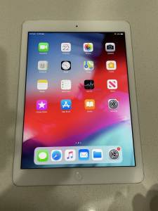 Apple iPad Air 1st Gen, White, 32GB, WIFI & Cellular
