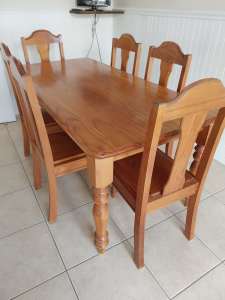 Dining table 6 chairs 