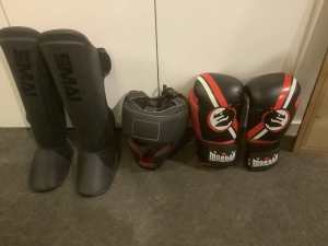 Mai Thai Fighting Gear - Package ( NEW )