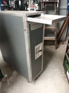 Airline catering trolley 