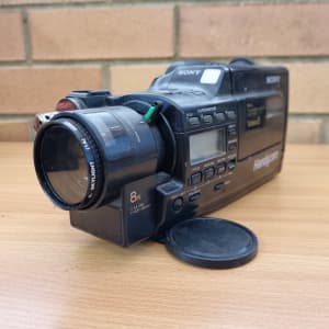 Vintage Sony Handycam Video Camera Recorder CCD-F500E *Parts only*