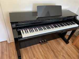 Roland Digital Piano - HP5700