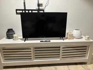 TCL 45 inch TV and TV Cabinet for Sale.