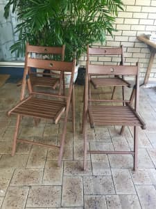 4x outdoor folding timber chairs