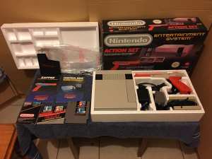 Nintendo NES Action Set GREAT CONDITION Baggies Boxed Complete