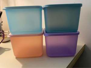 Tupperware Square Rounds, Set of 4