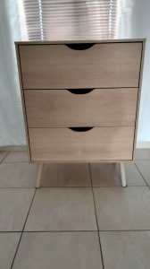 Oak look chest of drawers 60cm wide, 40cm deep, 80cm high