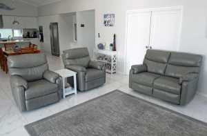 Reclining Leather Lounge Suite