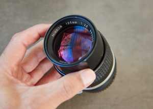Nikon Nikkor Ai-s 105mm f/2.5 lens