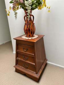 Solid Wood Pyramid Chest of Drawers / Sidetable / Side Cabinet