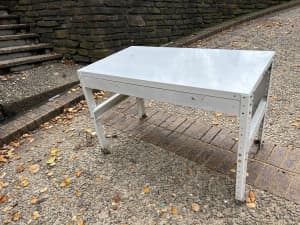 White metal desk / work bench
