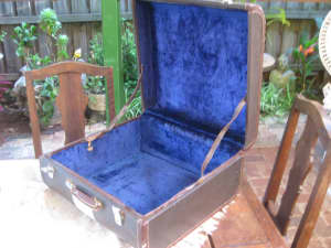 Large Brown Vintage Accordion Case With Blue Velvet Lining (Case Only)