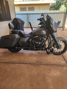 Wanting to swap 2019 Harley streetglide special for a ally boat 