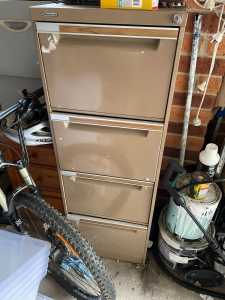 Filing cabinet - steel, 4-draw, lockable with key
