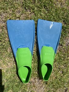Swimming fins flippers Boltz size 7-9