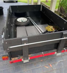 Box trailer 6 x 4 Steel single axel