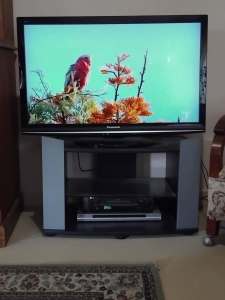 PANASONIC 94cm Viera HD LCD TV & vhs, dvd and cabinet