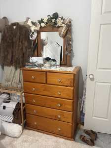 Wooden dressing table with mirror