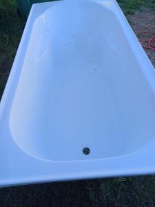 Bath tub for sale