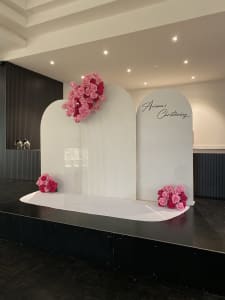 EVENT STYLING - BALLOONS - FLORALS - PROP HIRE - WEDDINGS - ENGAGEMENT