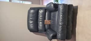 Leather Recliners (2) in Excellent condition 