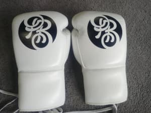 PowrBoxx Boxing Gloves 16oz sparring gloves boxer new