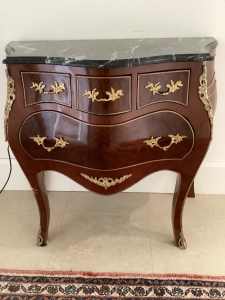 French style Bombe chest