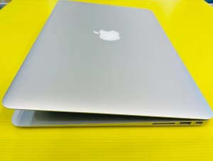 2017 MacBook Air/ Office 2019