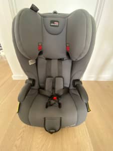Britax safe n sound convertible booster seat 6 months -8 years
