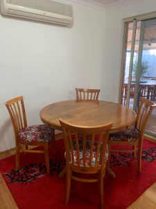 Dining room suite
