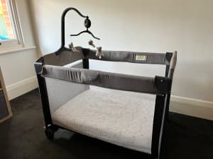 Steelcraft Cozy sleep 4-in-1portable cot and mattress