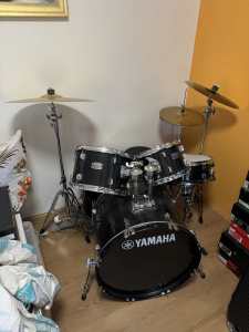 Yamaha Rydeen Drum 5 piece Drum kit Black