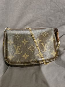 Louis Vuitton mini papillon pochette bag! Super - Depop