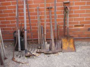 GARDEN BUILDING MATERIALS --TOOLS,GATE, GUTTERS, BRASS, PIPES, LADDERS