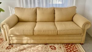 3 Seat Couch Great Condition