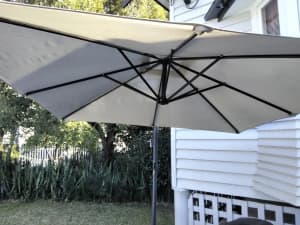 Used Outdoor Umbrella * Planned pick up