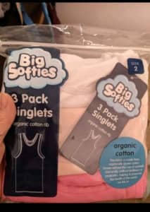 Brandnew girls singlets pack size 2