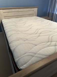 Brand New Solid wood Queen bed with mattress