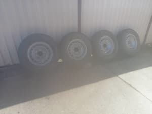 100$ Wheels with Bridgestone A/T Tyres 245/70R16