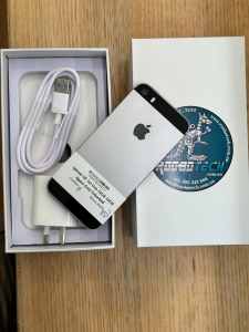 Apple iPhone SE 1st Gen 32GB Unlcoked Excellent Condition with 3 Month