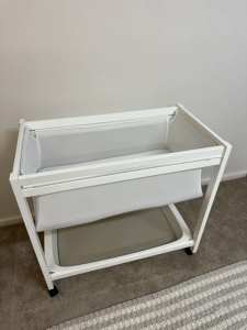 Baby bassinet on wheels/ change table