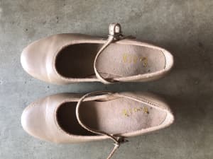 Tap Dance shoes- Bloch - Size 6.5