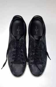 Louis Vuitton Men’s shoes (Authentic)