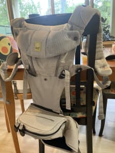 Baby carrier Lille baby with hip support