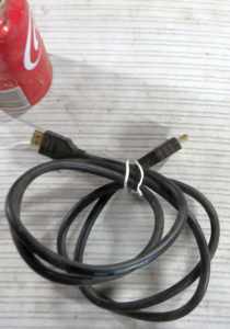 HDMI cable (1 m) (white twist tie)