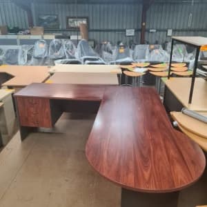 Large Office Desk with Meeting End, Return and Drawers DES127