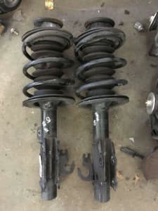 VF SSV SS Holden Commodore factory front struts
