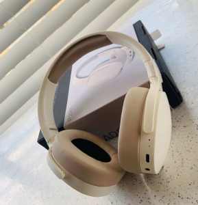 Wireless Bluetooth headphones- Khaki