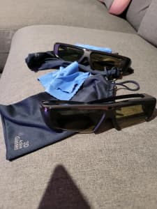 Samsung 3D active glasses x 2 as new 